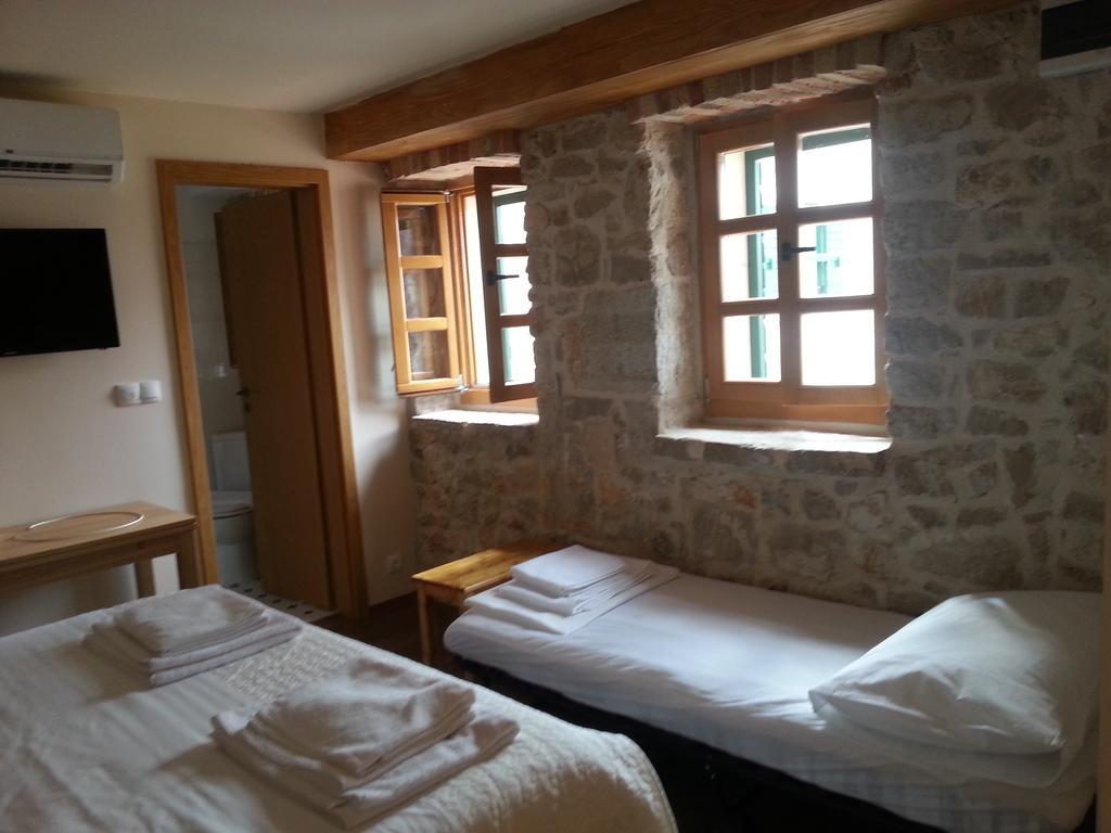 Dvori Svetog Mihaela Apartment Sibenik Room photo