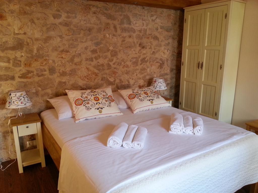 Dvori Svetog Mihaela Apartment Sibenik Room photo