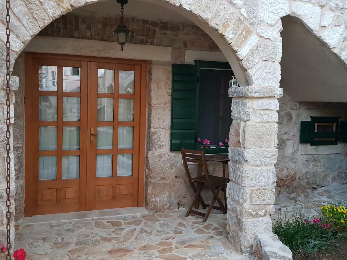 Dvori Svetog Mihaela Apartment Sibenik Exterior photo