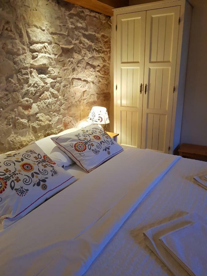 Dvori Svetog Mihaela Apartment Sibenik Exterior photo